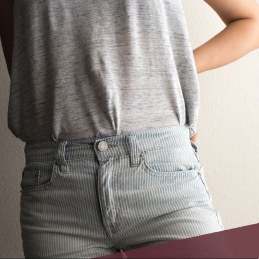 Gap stripped slim jean shorts size 26